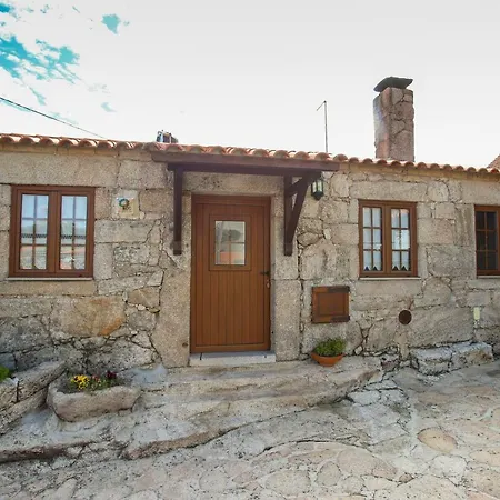 ゲストハウス Casas Da Lagarica