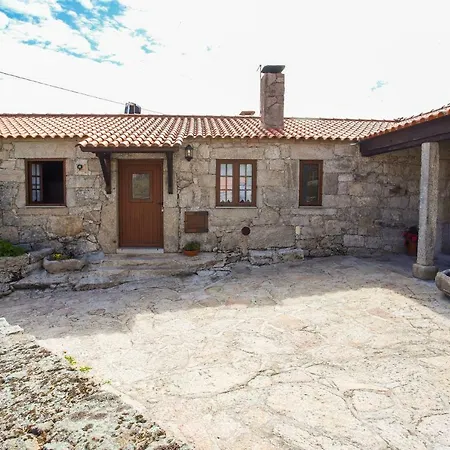 Casas Da Lagarica Gæstehus *