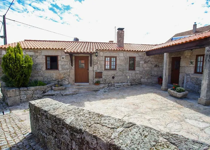 Casas Da Lagarica * Sortelha